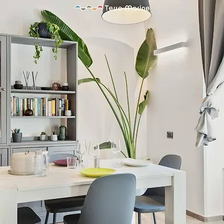 아파트 Graffiti House, Terre Marine *