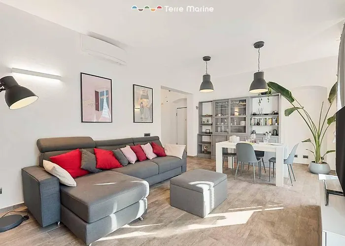 Graffiti House, Terre Marine